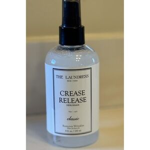 The Laundress Crease Wrinkle Release Fabric Laundry Spray‎ Classic Scent 8oz NEW